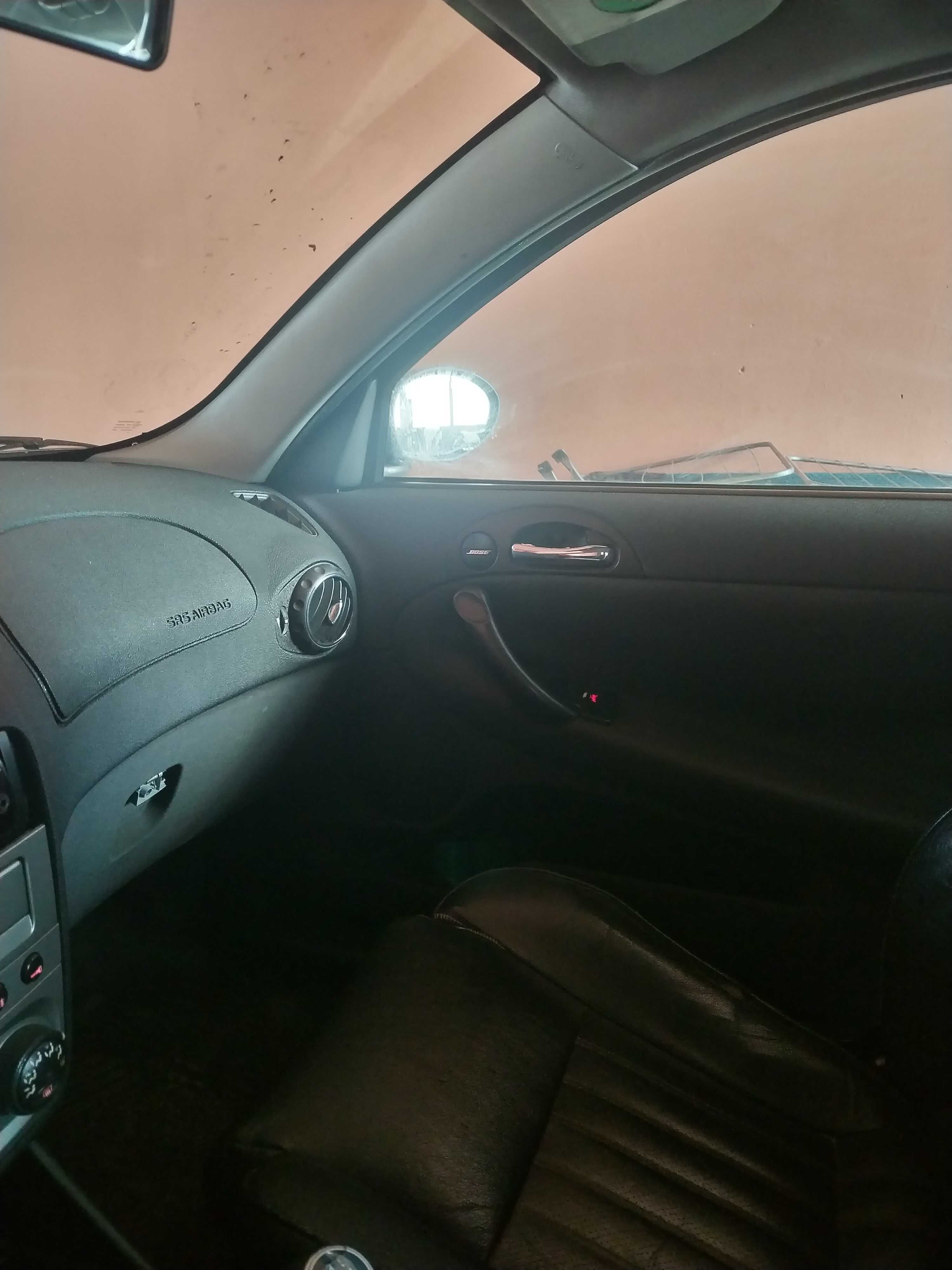 Alfa Romeo 147 hatchback coupe