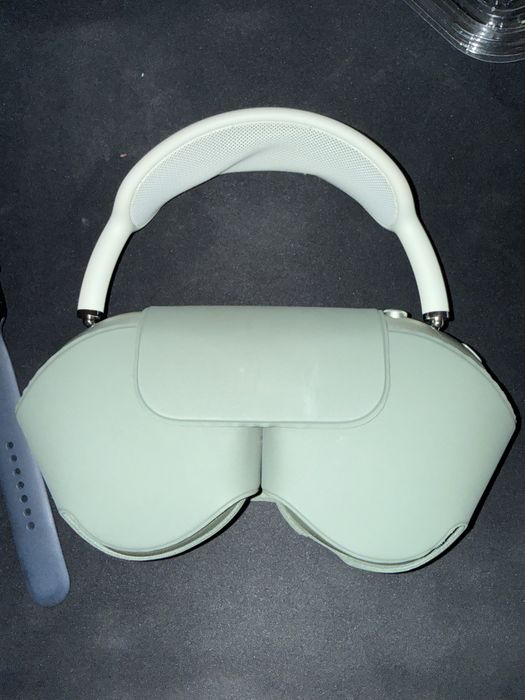 Air pods maxxxxx