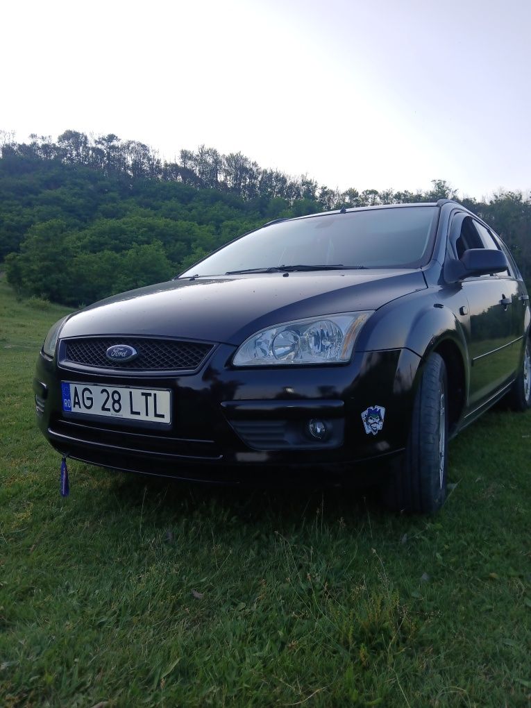Vând Ford focus 2