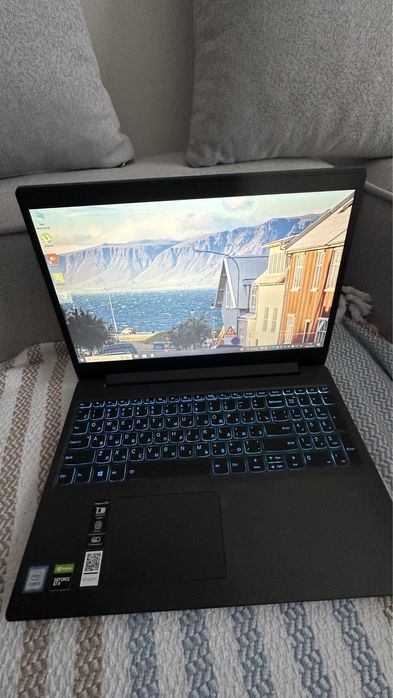 Продам мощный и надежный ноутбук в отличном состоянии