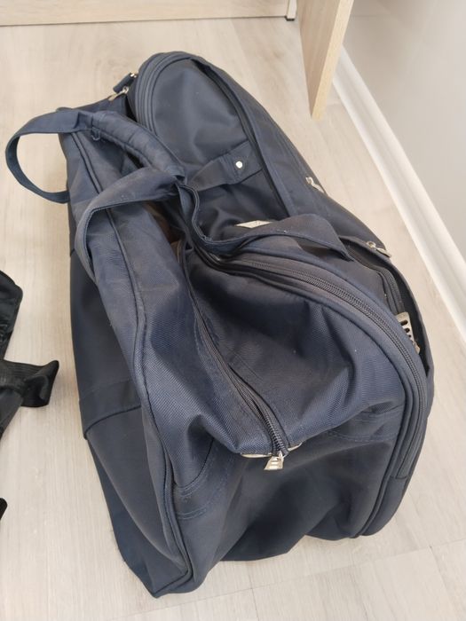 Продам сумку среднего размера