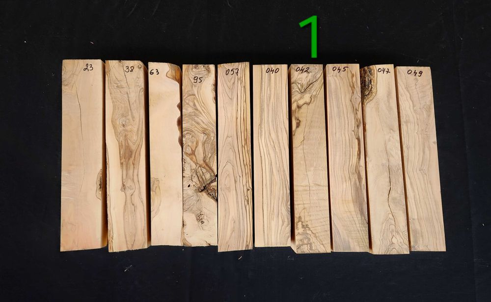 Заготовки (трупчета) от маслиново дърво (дървен материал)