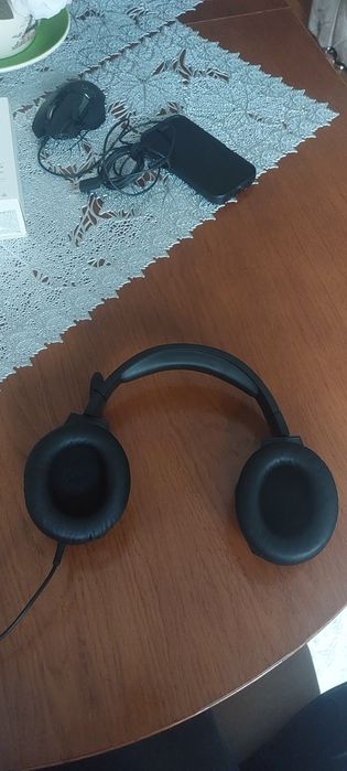 Vând căști hyperx