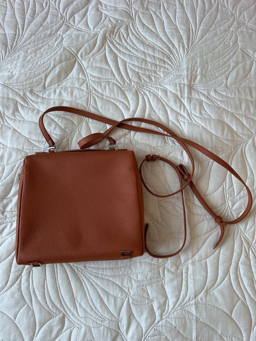 Продам женскую сумочку