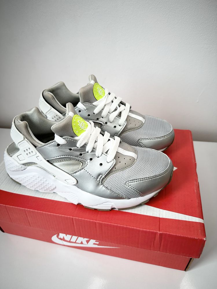 Nike Huarache Дамски Маратонки