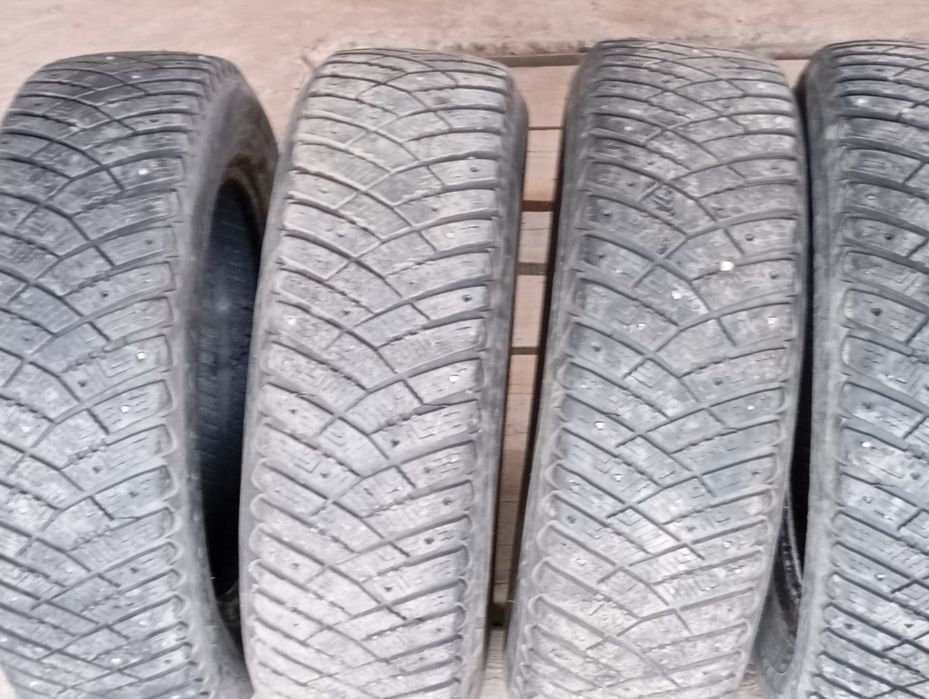Шины зимние б/у185/15/60.
