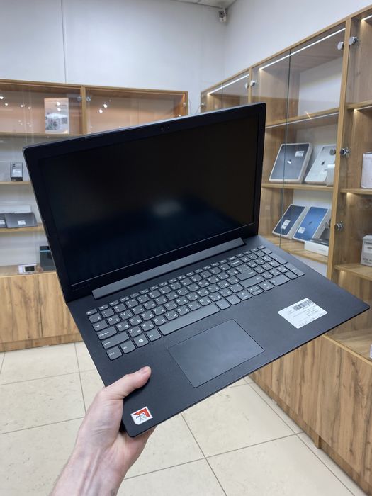 Lenoni amd a9 / ram 4 / hdd 256