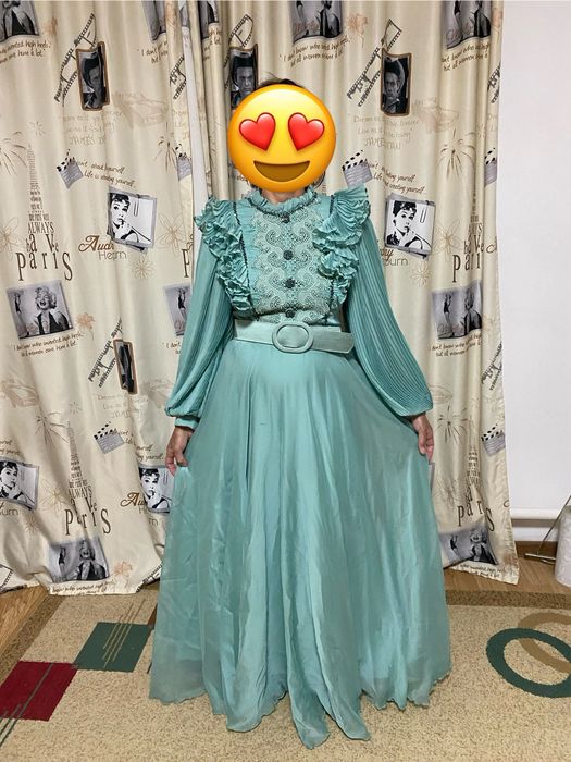 Продаю очень красивое турецкое платье бюрозового цвета