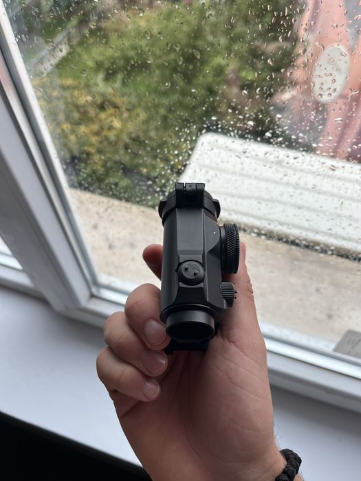 Продавам бързомер Avengers X2 Compact Red Dot Sight 20мм