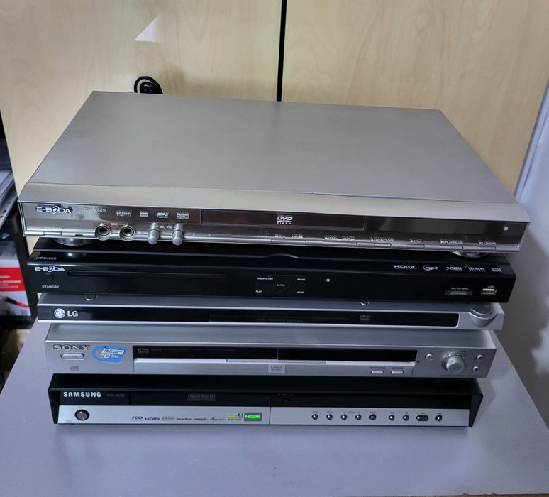 De vînzare combina LG cu boxe