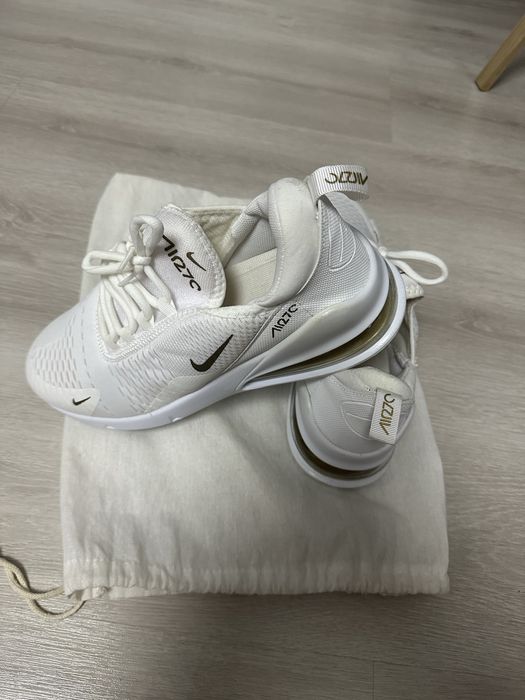 Adidasi Nike Air Max 270 - Noi