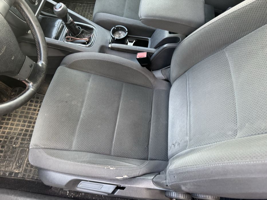 Продавам Голф 5 1.9тди 105к.с