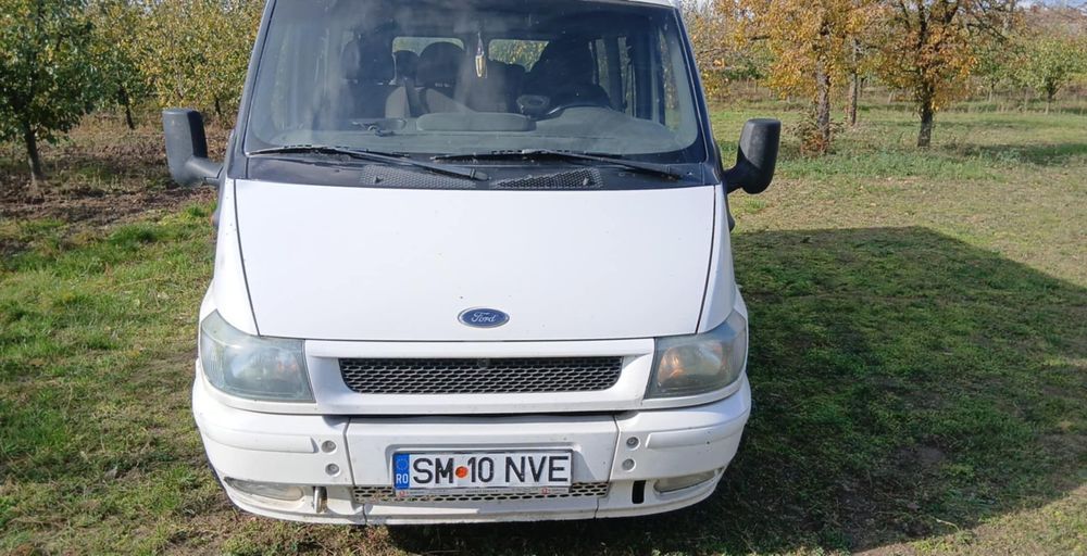 Vând Ford Transit