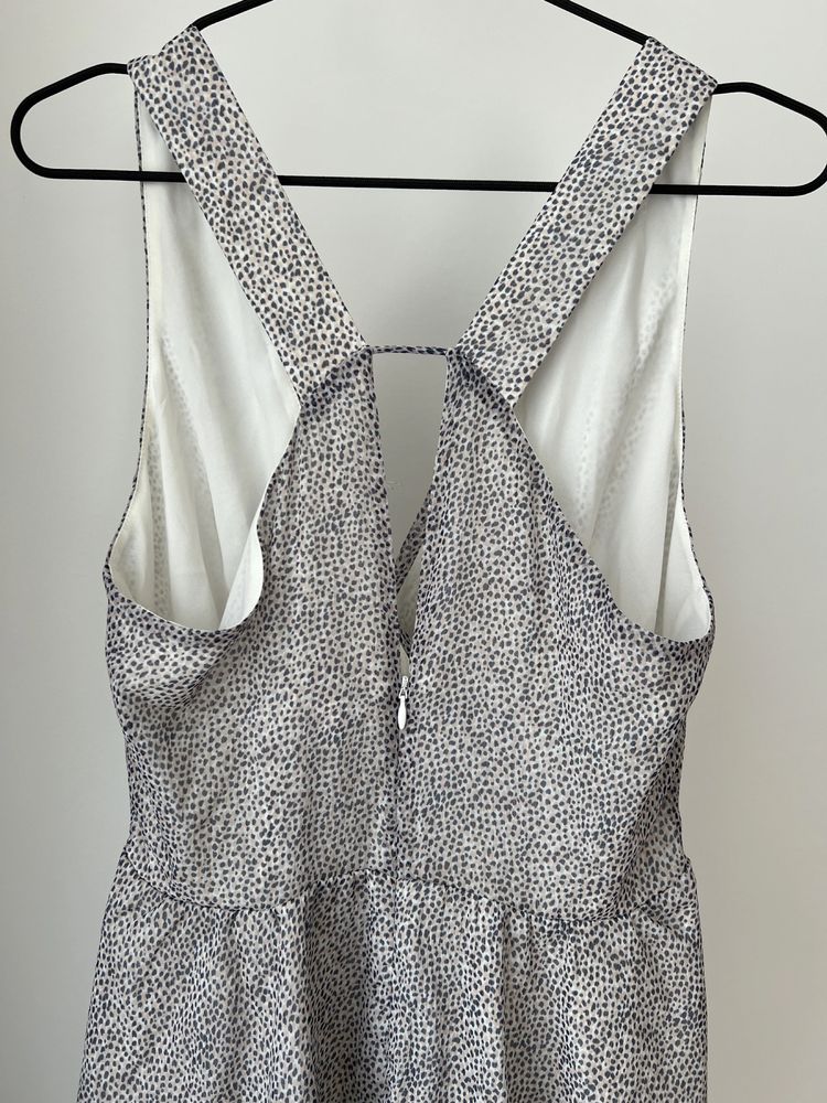 BCBG Ефирна миди рокля