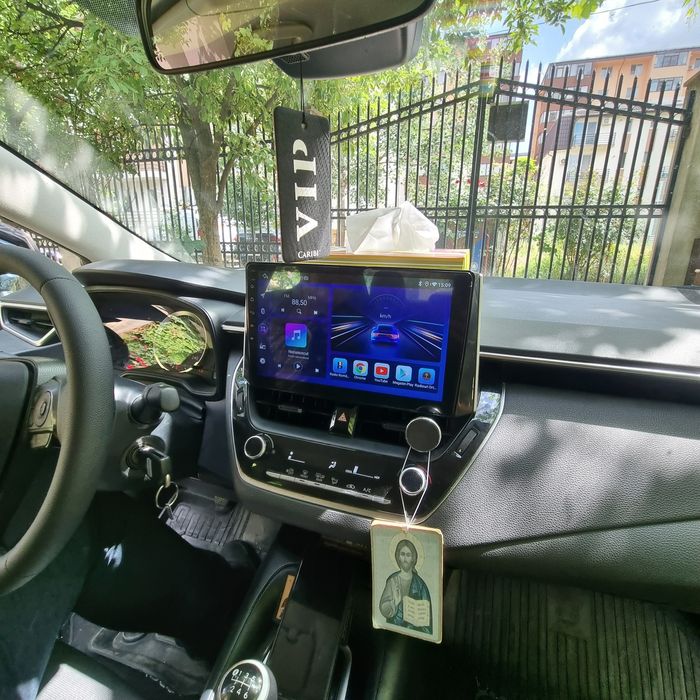 Navigatie android Toyota Corolla Waze YouTube GPS BT USB