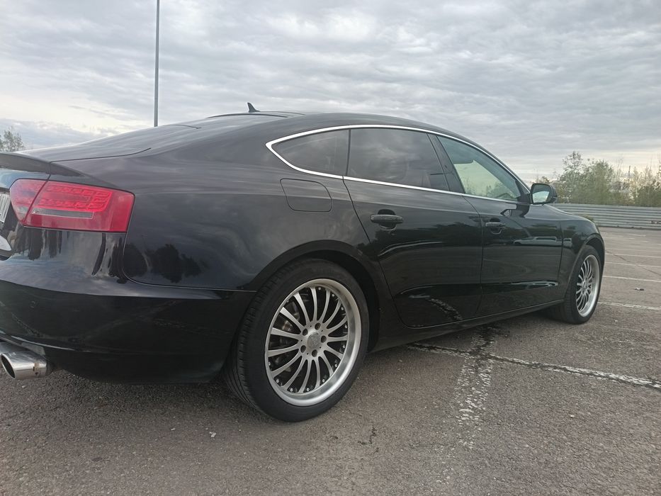 Audi A5 sportback Pre facelift  2.0 tdi manual