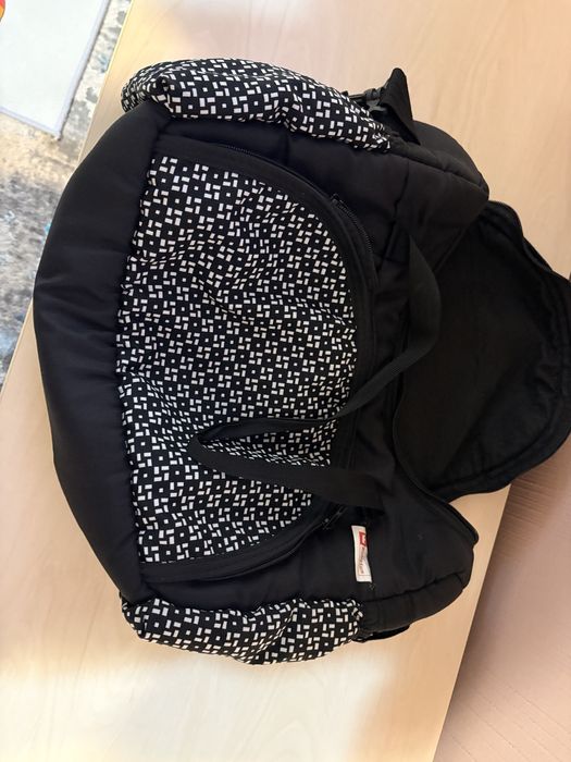 Geanta de carucior, suport pahar si prinderi