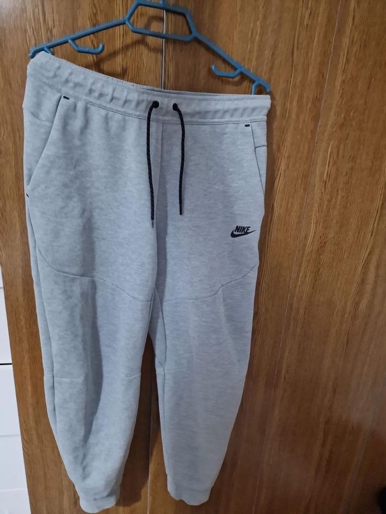 pantaloni nike tech fleece gri originali