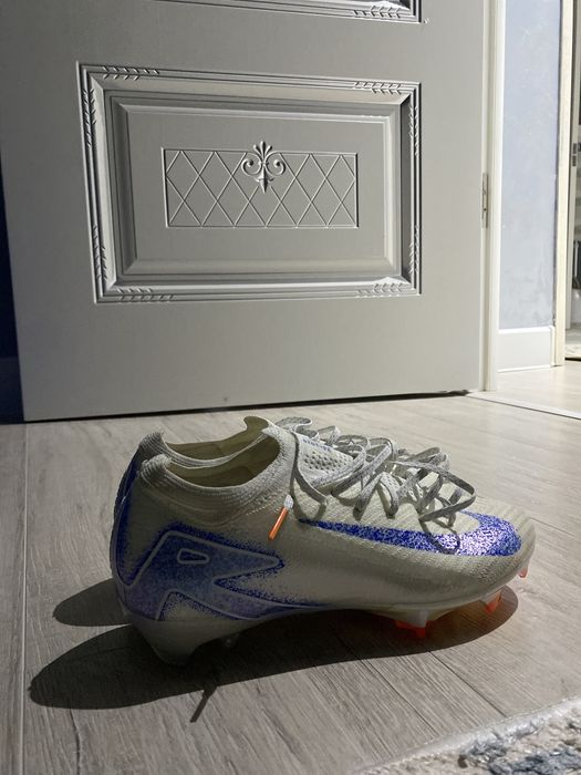 Найк бутсы размер 39 моломерка новый