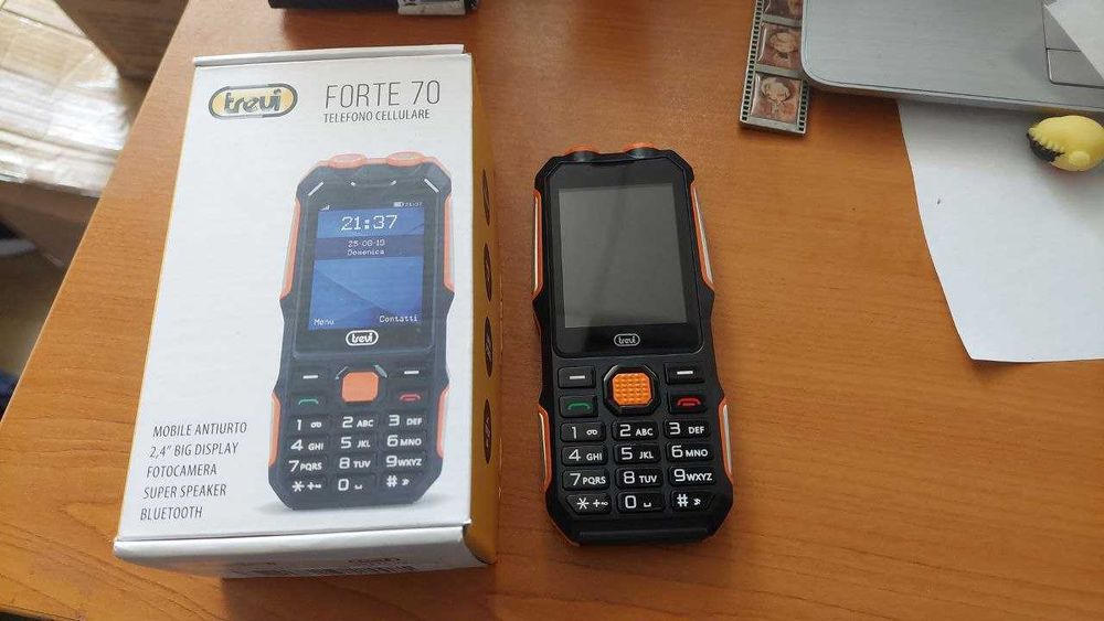 Работен телефон Trevi Forte 70 удароустойчив, дълъг живот на батерията