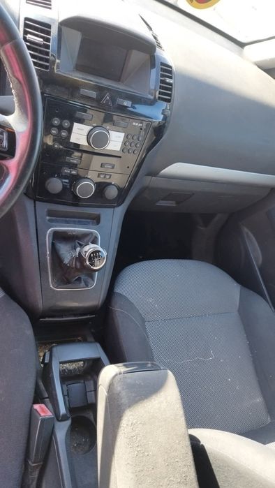 Опел зафира б 1.8 140к.с на части
