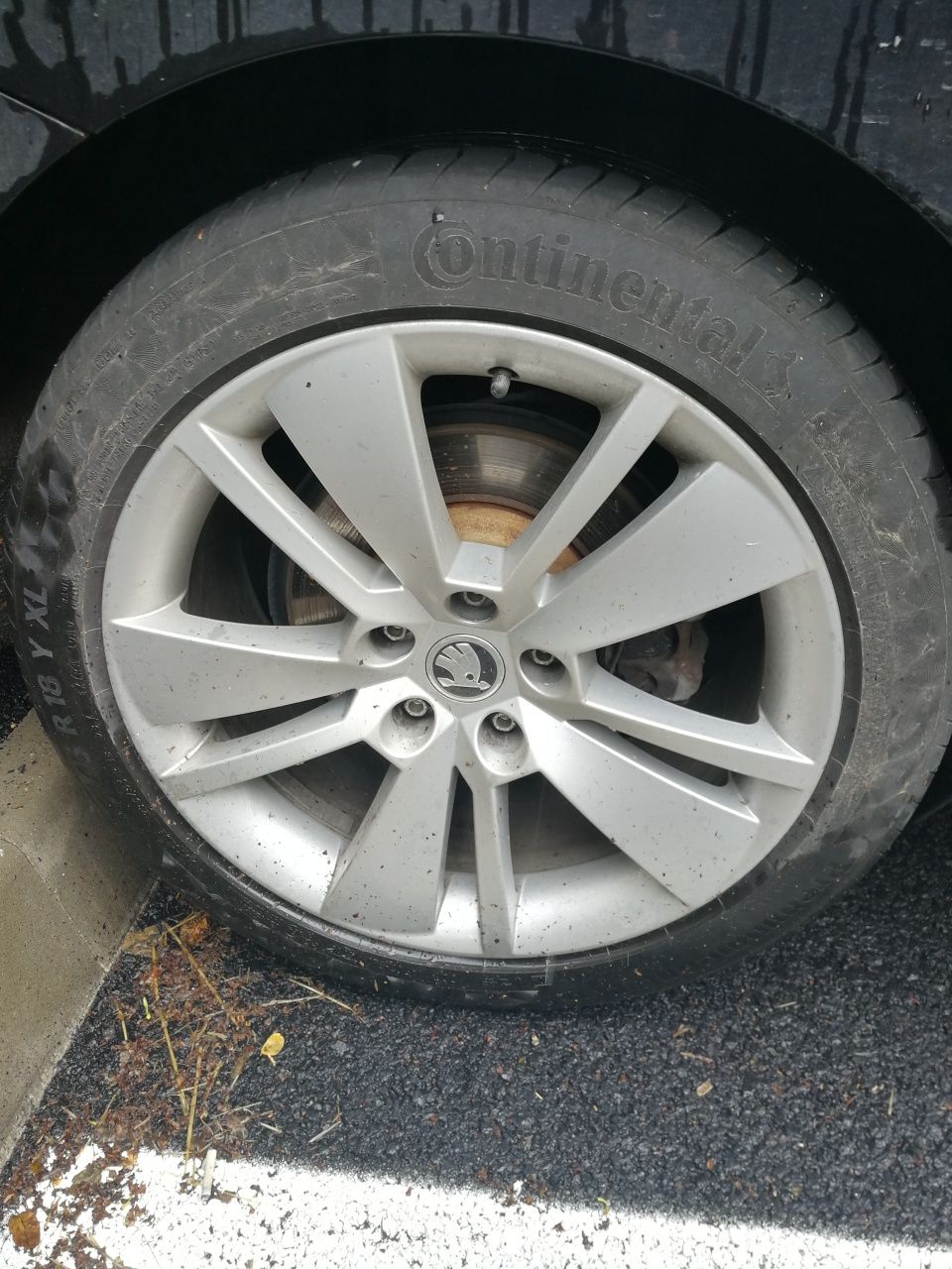 De vanzare anvelope de vara Continental 235/45 R18 stare foarte buna