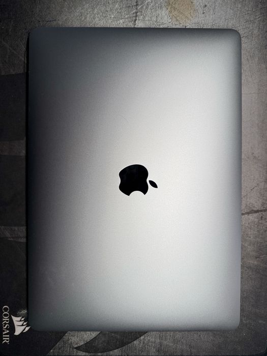 MacBook Pro M1, 16 GB RAM , 256 GB SSD + Husa Cadou / București