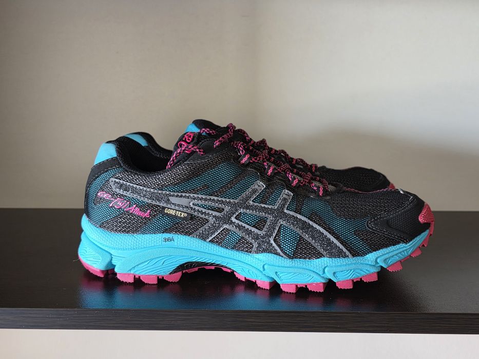 Asics Gel Fuji Attack Gore-Tex 41.5номер 26см Стелка Като Нови