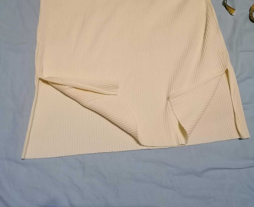 Bluza-rochie cu mânecă scurta. Redusa