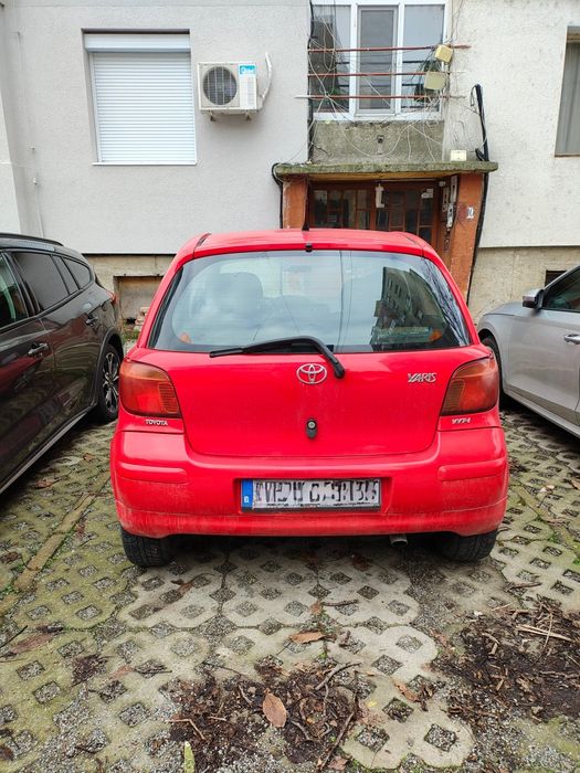 Лек автомобил Тойота Ярис 1,4