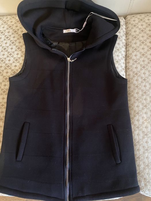 Женская жилетка -новая