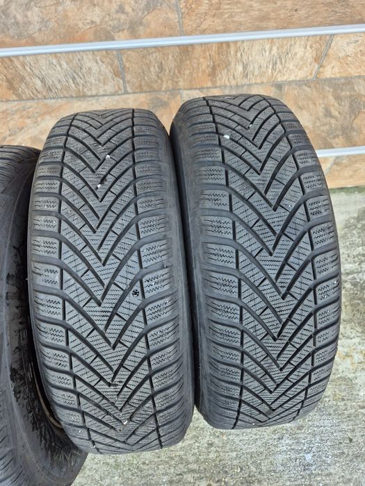 Jante R15 5x112 cu anvelope iarna Vredestein 195/65R15 foarte bune