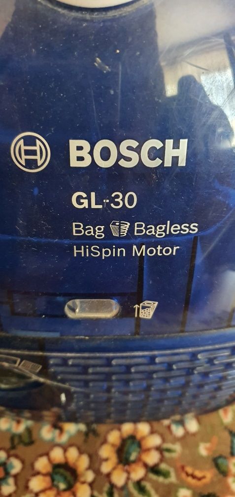 Aspirator Bosch.