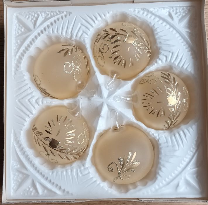 Globuri vechi din sticlă