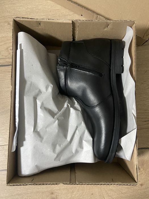 Продавам военни боти