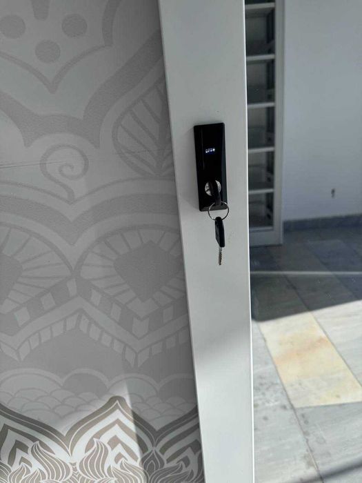 Красивые шкафы для дома с рисунком/ зеркальные шкафы/ шкафы с зеркалом