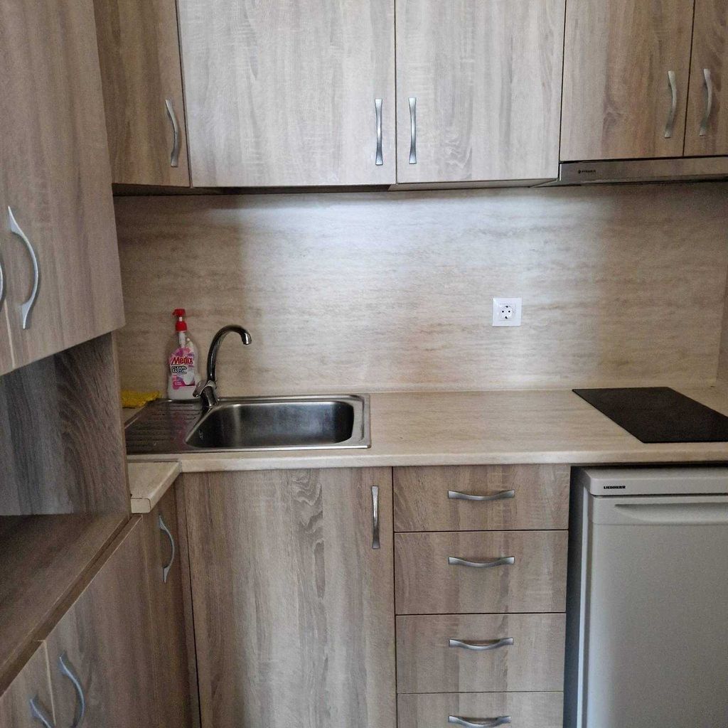 Дава се под наем Двустаен апартамент в Бургас, Зорница - 48 кв.м за 400 € - Снимка #3
