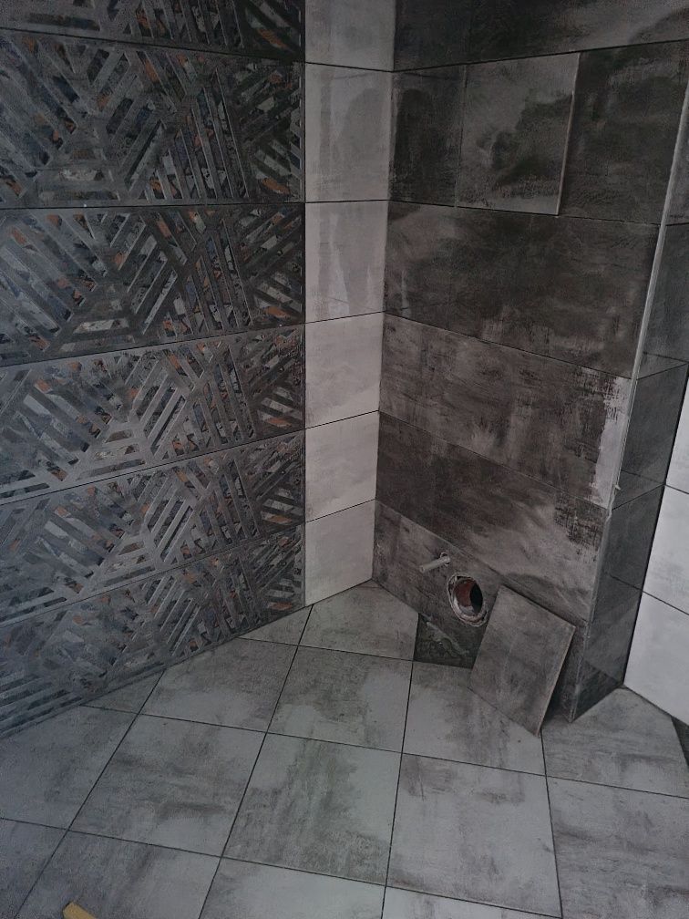 Лепене на плочки,цялостни  ремонти на баня -София