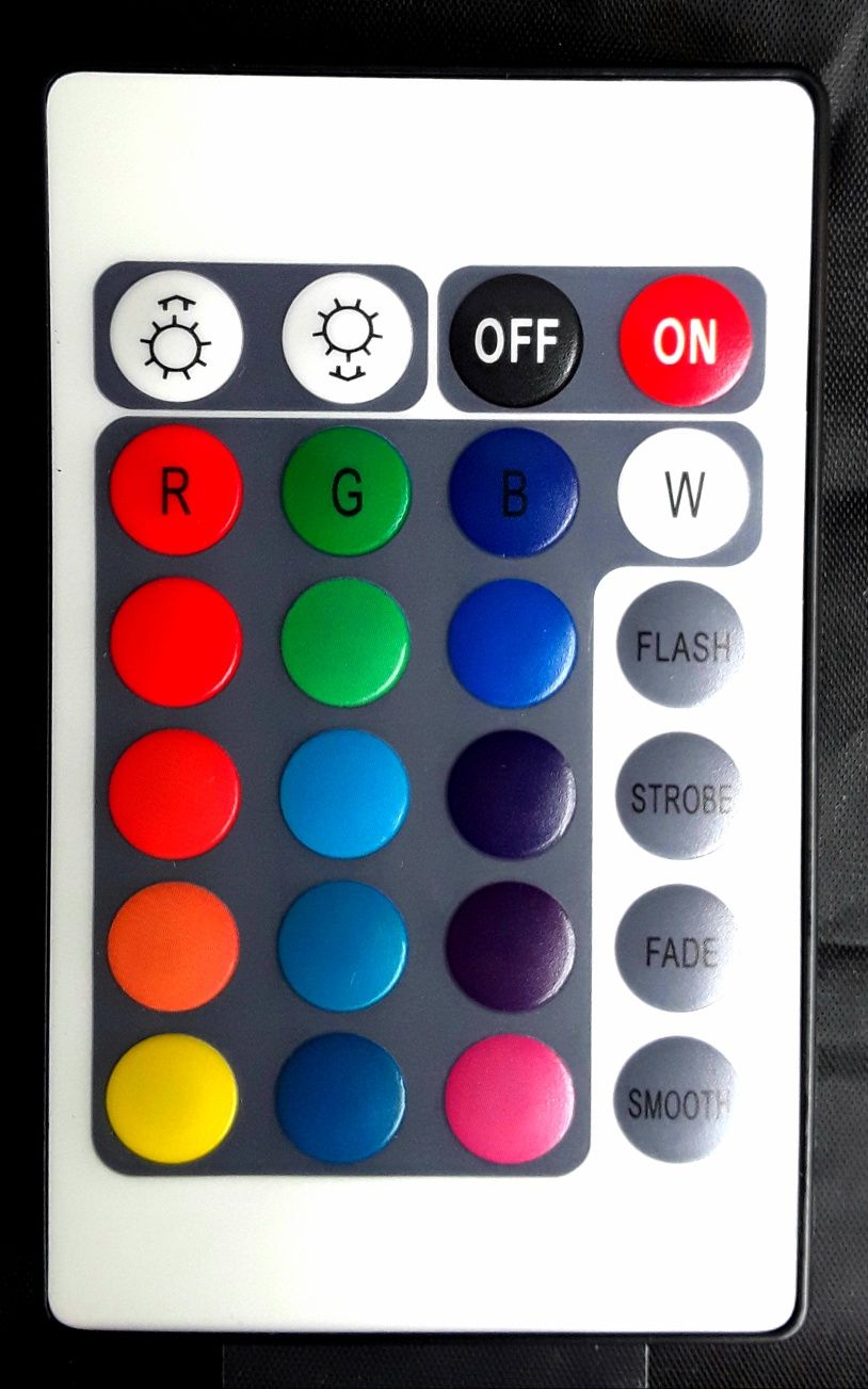Becuri LED 16 Culori cu Telecomandă - NOU - 30 Lei