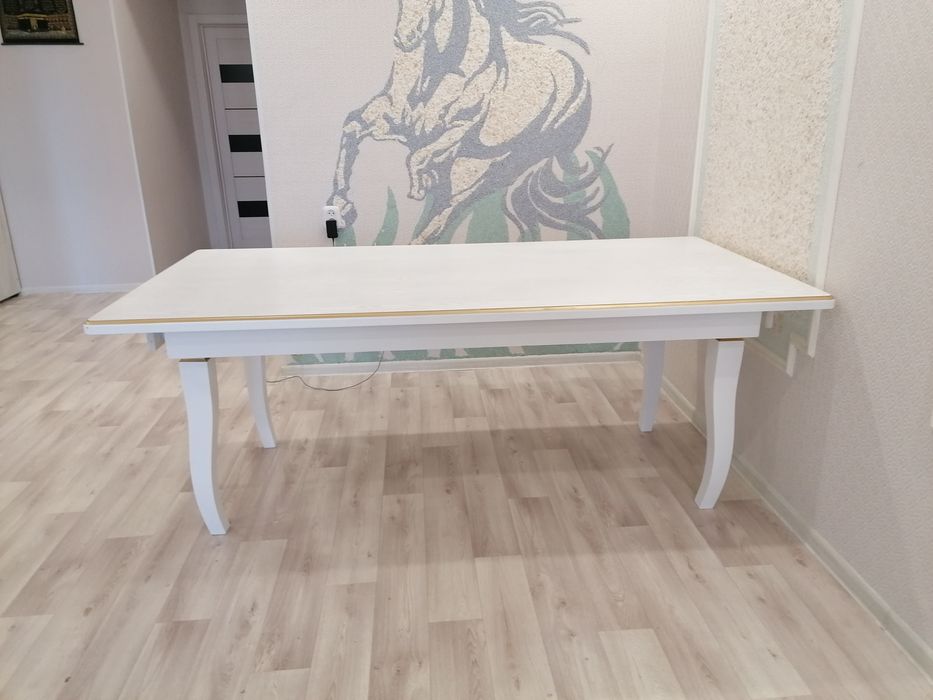 Продам за 100000тг стол обеденный, 2м х 1м