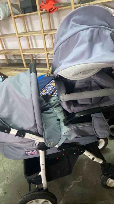 Vând cărucioare de copii