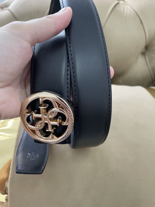 Curea Guess negru-auriu