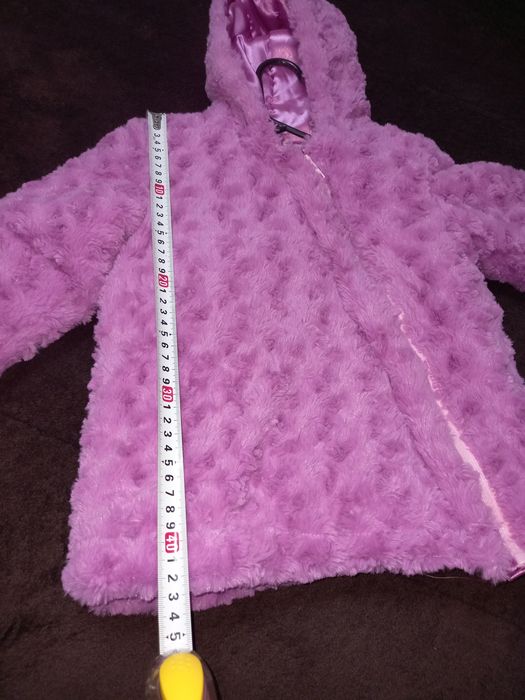 Пухено лилаво палтенце