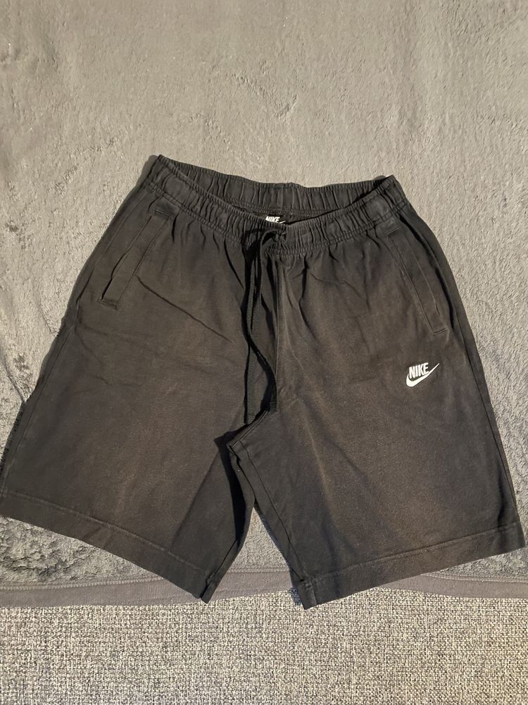 pantaloni scurti nike