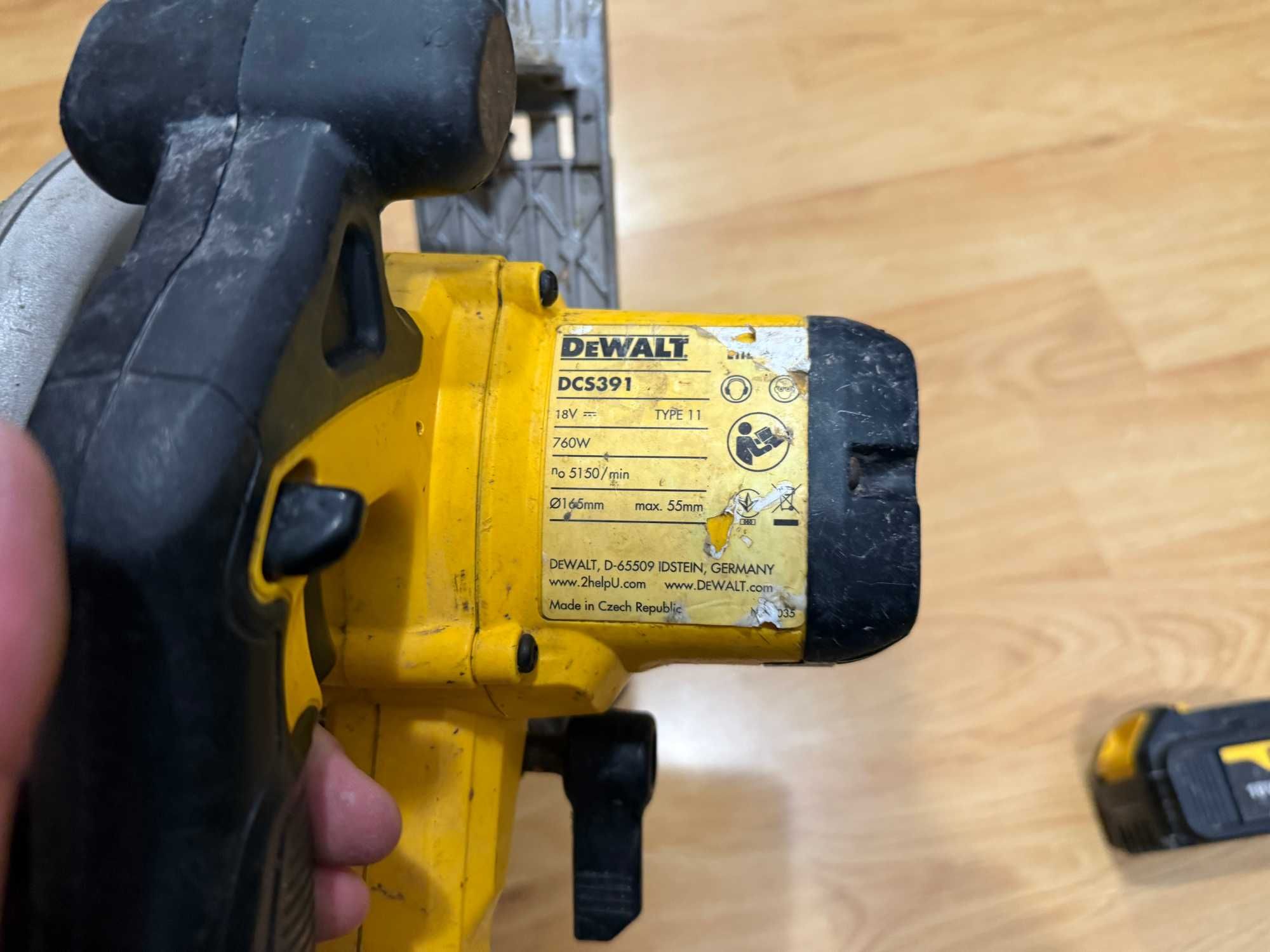 Dewalt DCS391 Ръчен Циркуляр
