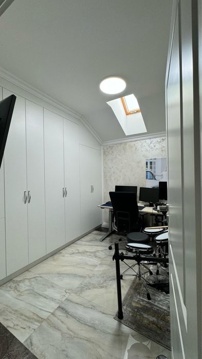 Apartament cu 3 camere complet mobilat la 9 minute de zona modern