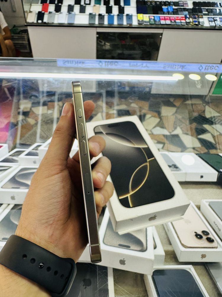 iPhone 16 Pro 256 gb natural 11 sikl