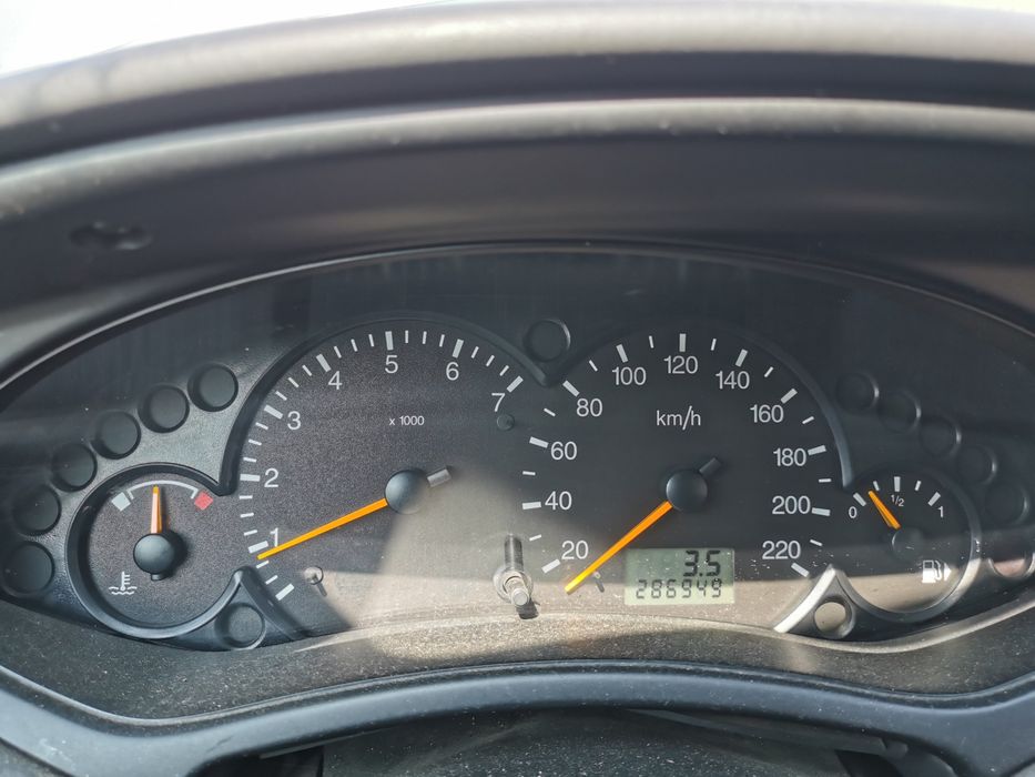 Ford Focus 1.6 benzină