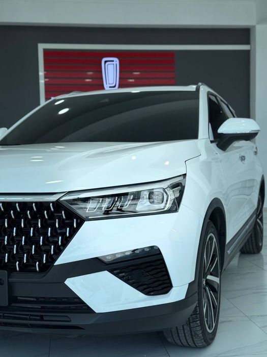 Bestune T77 новый.