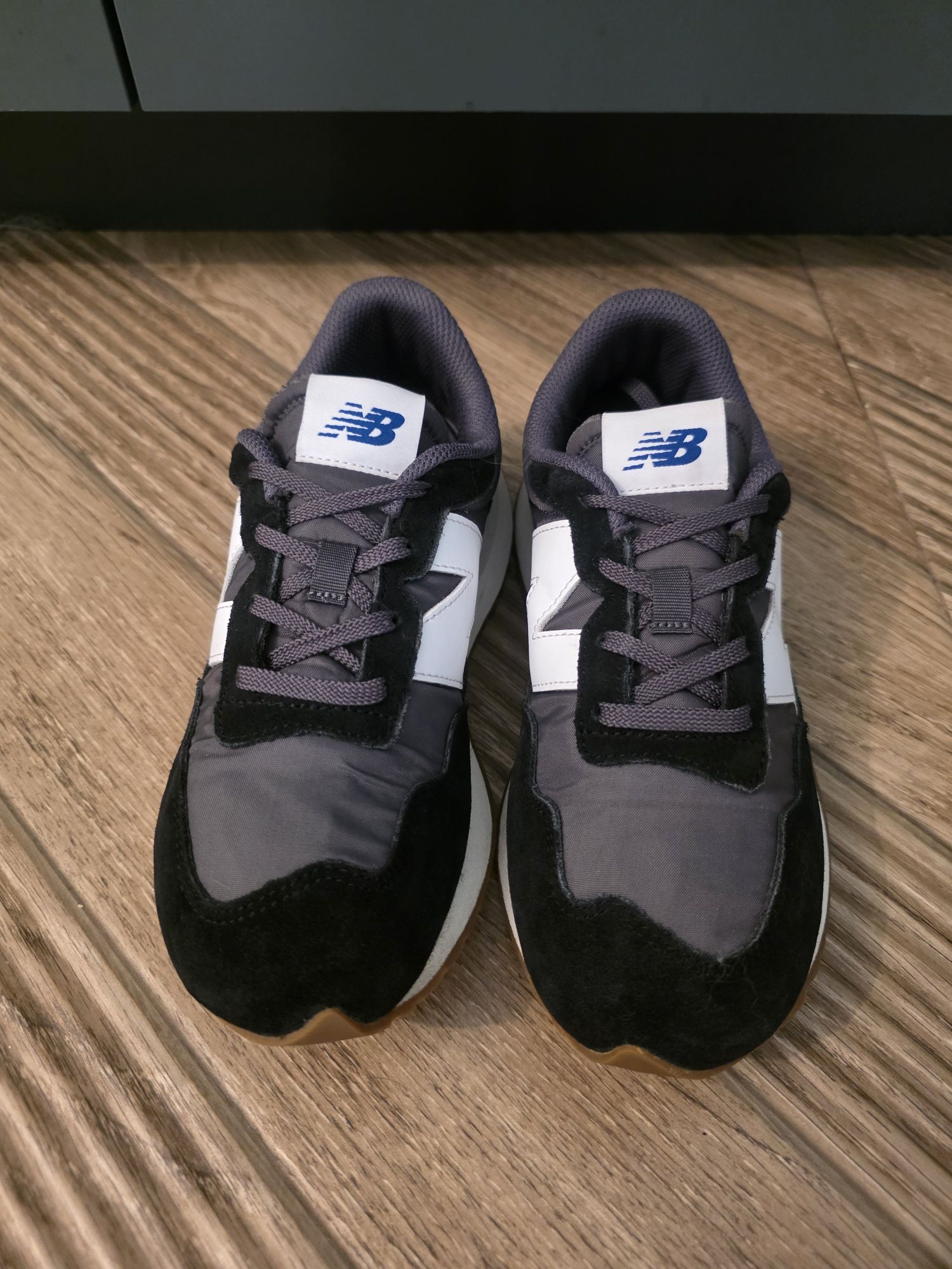 Дамски маратонки New Balance 327